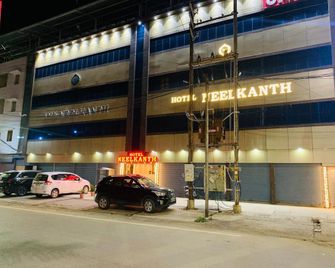 Hotel Neelkanth - Jabalpur - Gebouw