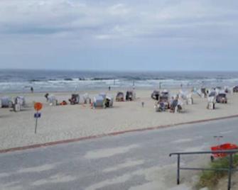 Zentrale Wohnung in der Villa Liewald mit Terrasse und Glasfaseranschluss - Norderney - Strand