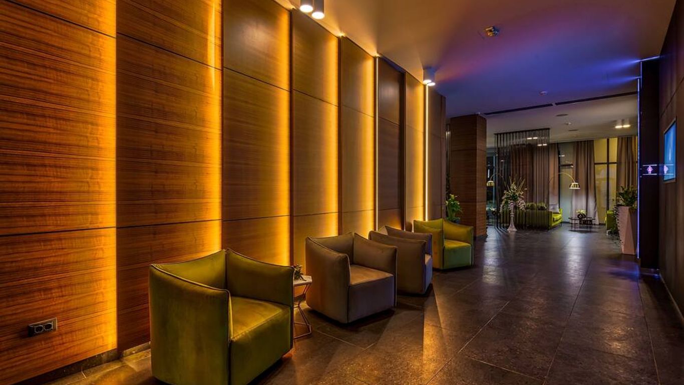 Nyota Hotel & Conference Center