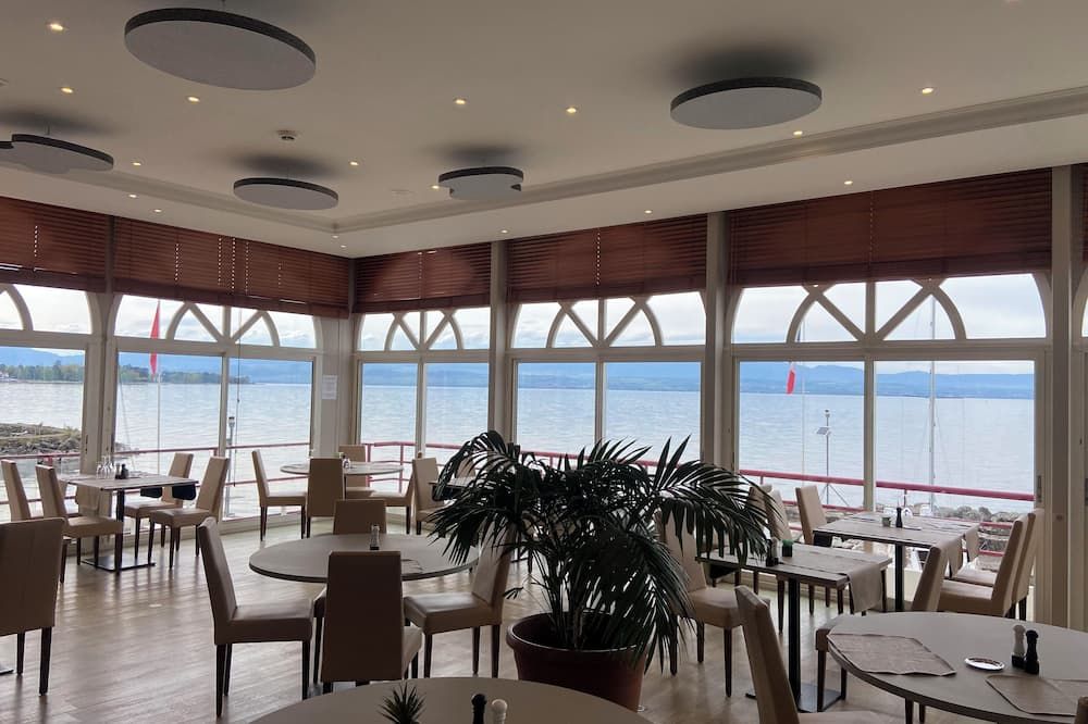 أوتل ديه برينسيز - إفيان-ليه-بان - مطعم