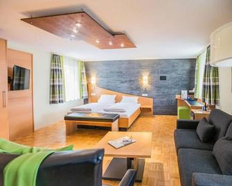 Hotel Am Turm - Kaufbeuren - Bedroom