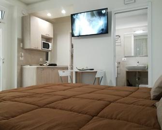 Guest House B&B Via Marina - Reggio Calabria - Schlafzimmer
