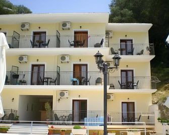 Petrino Apartments - Parga - Budynek