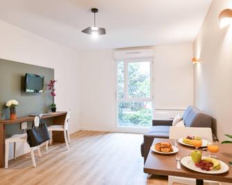 Comfort Aparthotel Versailles, St Cyr l'Ecole - Saint-Cyr-l’École - Habitación