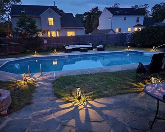 Large 5 Bedroom Home Minutes From Lbi - Manahawkin - Pool