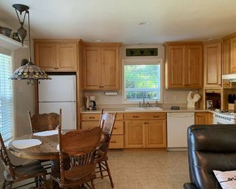 Quiet, Modern, Cottage - Medford - Cocina