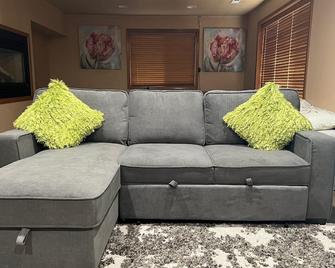 Home: Sleeps 4, Bedroom, Living, Bath, Office, Patio - Bothell - Sufragerie