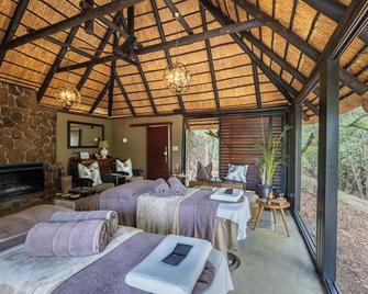 Ndlovu Safari Lodge - Vaalwater - Bedroom