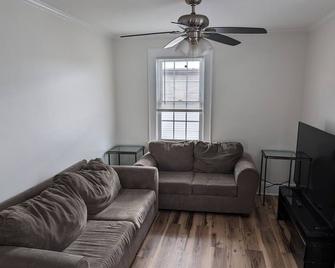A Home that fits everyone! - Lodi - Living room