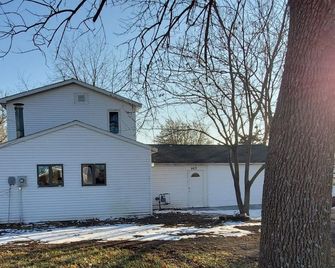 Little River Inn Motel - Leon - Building