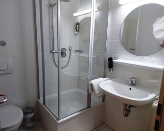Central Hotel - Winnenden - Baño