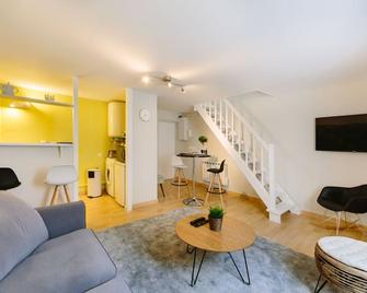 Le Trendy - Duplex pétillant : Place Graslin / Dobrée - Nantes - Living room