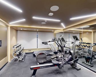 Park Inn & Suites by Radisson Thrissur East Fort - Thrissur - Gym