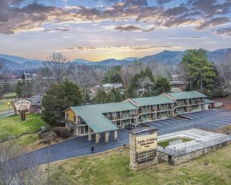 Tremont Lodge & Resort - Townsend - Budova