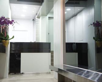 Homy Central - Hong Kong - דלפק קבלה