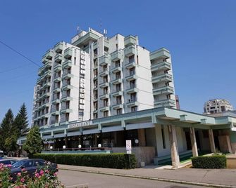 Hotel Sarmis - Deva - Budova