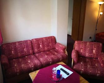 Hotel Villa Froehlich - Ostseebad Baabe - Huiskamer