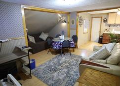 3-Bedroom apt. ideal location near new river gorge - Fayetteville - Wohnzimmer