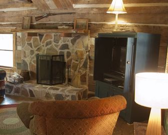 1790 Era Original Log Cabin in beautiful East Tennessee - Samuel Harned Cabin - Clinton - Sala de estar