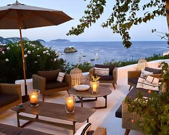 Villa 'La Quagliara' sea View - Ponza - Innenhof