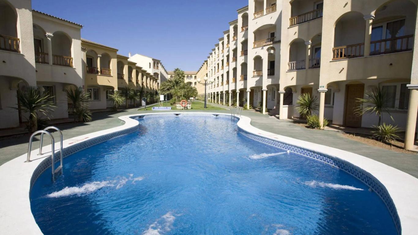 Apartamentos Turisticos Jardines del Plaza