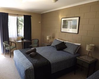 Sunbird Motel - טאונסוויל - חדר שינה