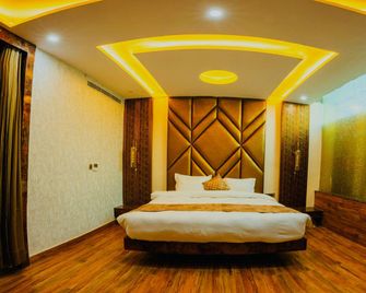 Ringus Luxury Line - Mughalsarāi - Bedroom