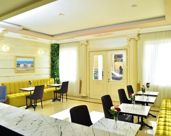 نزل قيراط - باكو - مطعم