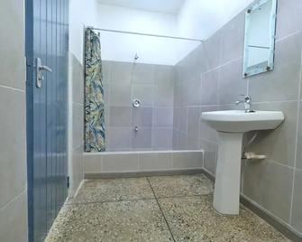 1 Bed Apartment - Wifi Parking Mountain Views - Scarborough