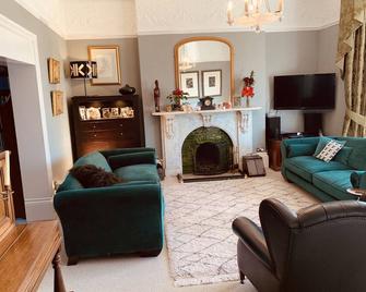 Aberley House - Liverpool - Living room