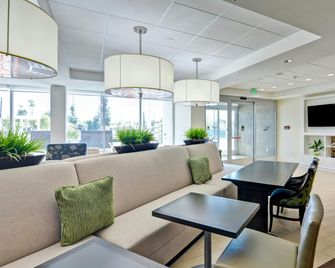 Home2 Suites by Hilton Azusa - Azusa - Restaurace