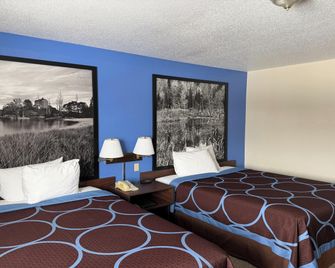 Iron Mountain Inn & Suites MI Us 2 - Iron Mountain