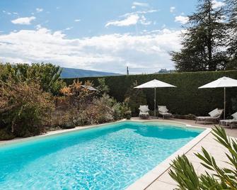 Pretty 4 star gite, stunning views! Joli gîte 4 étoiles, vue imprenable! - Bonnieux - Pool