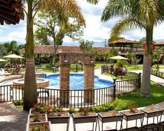 Finca Hotel La Esperanza - Montenegro - Pool