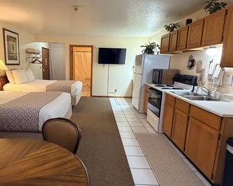 Whitetail Creek Resort - Lead