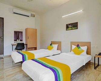 Itsy Hotels Flowers Park - Nashik
