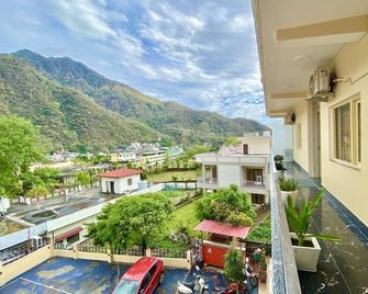 Tapovan New Residency (5 minutes walk to Laxman jhula) - Rishikesh - Balkon