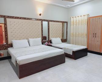 Rose Palace Guest House - Karachi - Bedroom