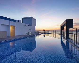 Dqua Hotel - Nha Trang - Pool