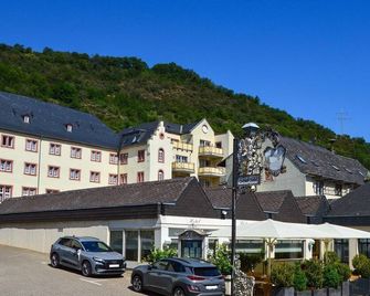 Schloß-Hotel Petry - Treis-Karden - Edifício