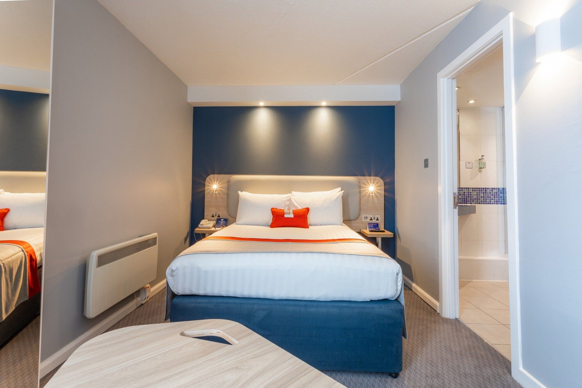 Holiday Inn Express Glasgow City Theatreland by IHG - גלזגו - חדר שינה