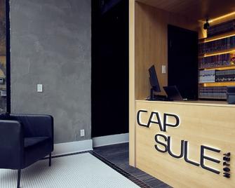 Capsule Hotel Montreal - Montreal - Recepción