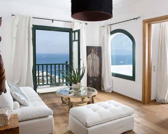 ثارو أوف ميكونوس - ميكونوس - غرفة معيشة