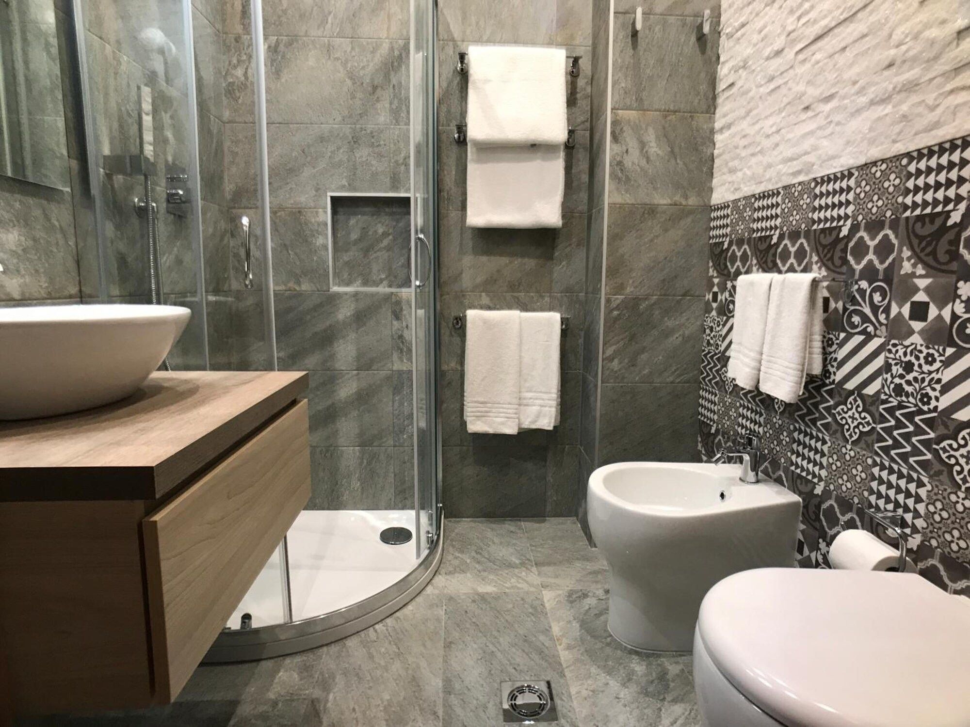 Hotel Mec - Milan