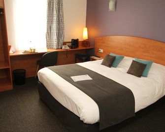 Brit Hotel Confort Bressuire - Bressuire - Schlafzimmer