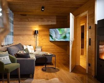 Schwarzwald Chalet -Wilde Rench- - Bad Peterstal-Griesbach - Living room