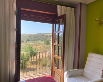 Tierra De Lobos - Puebla de Sanabria - Balkon