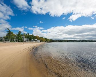 The Shores Lake View Condo Unit 5658 - Williamsburg - Beach