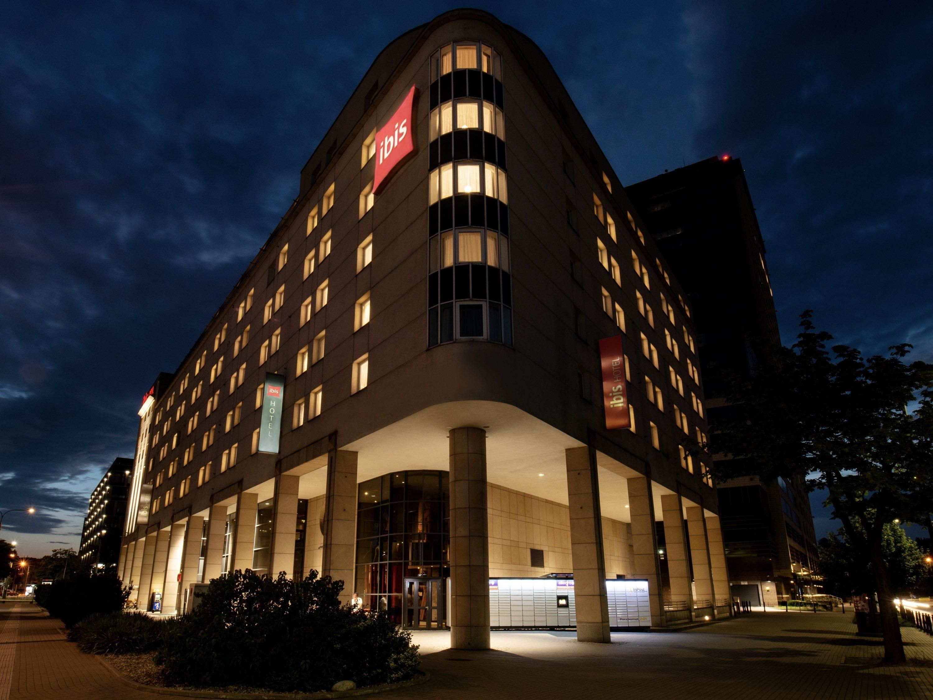 ibis Warszawa Stare Miasto (Old Town) - Warsaw - Building