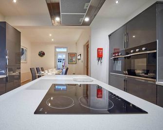 Host Stay The View Old Coastguard Cottage - North Shields - Keuken